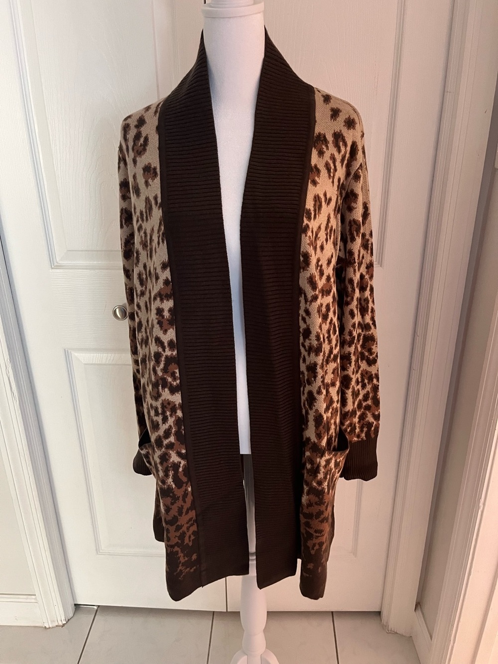 Isaac Mizrahi Leopard-Print Open Front Cardigan - Brown & Cream